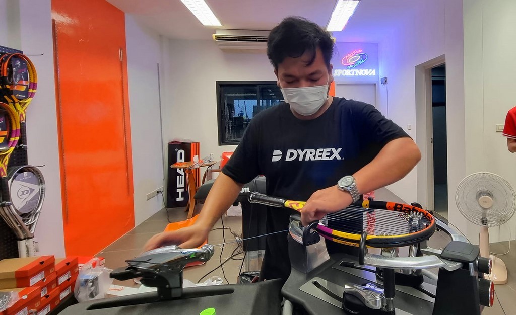 Tennis stringers who want to use and sell our Dyreex tennis strings